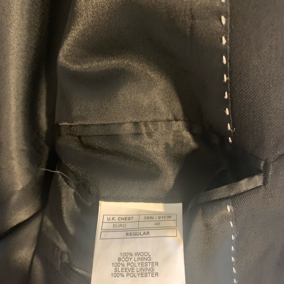 100% wool and polyester lined slim fit suit blazer. 29 X 30 suit pant set - Picture 2 of 5